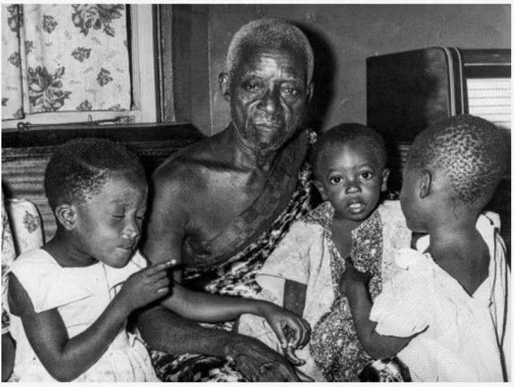 “I Shall Die in Exile”: The Story of Nana Kwesi Seniagya and the Desecration of the Golden Stool