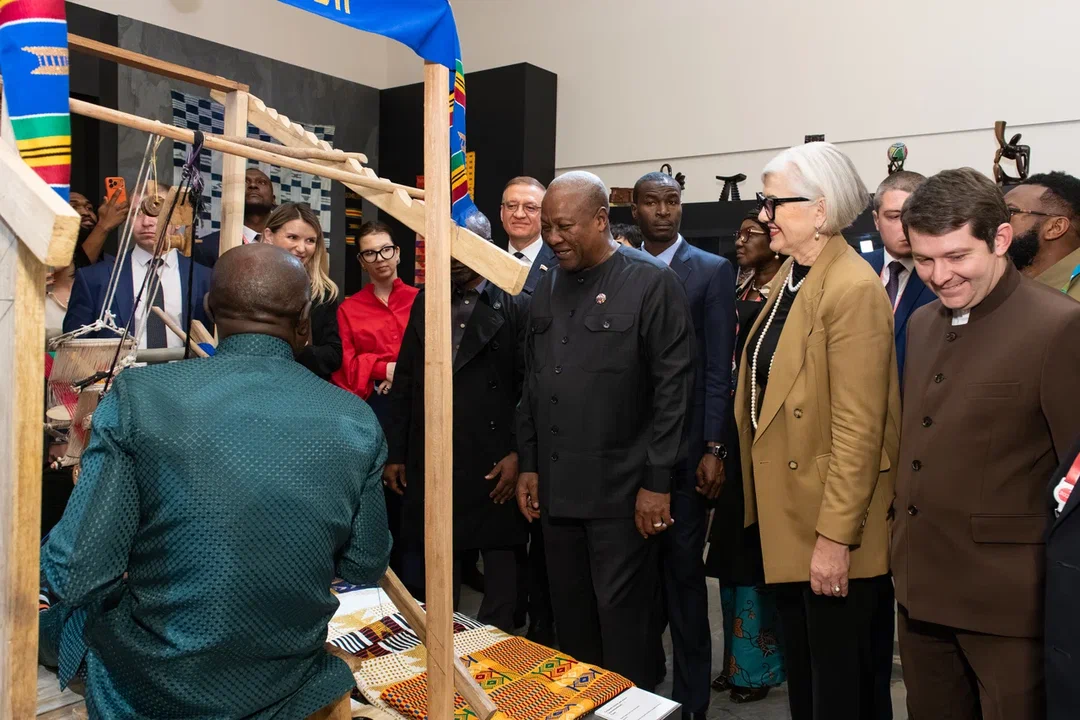 Ghana’s Kente Heritage Takes Centre Stage In Moscow As Mahama Visits Exhibition